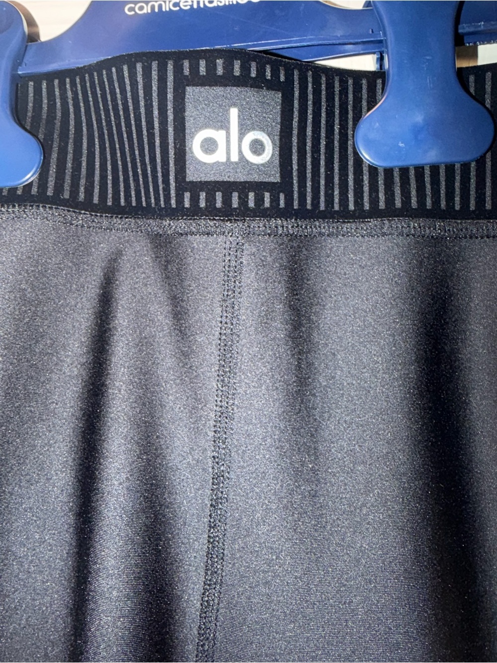 Alo leggings - Picture 2 of 4
